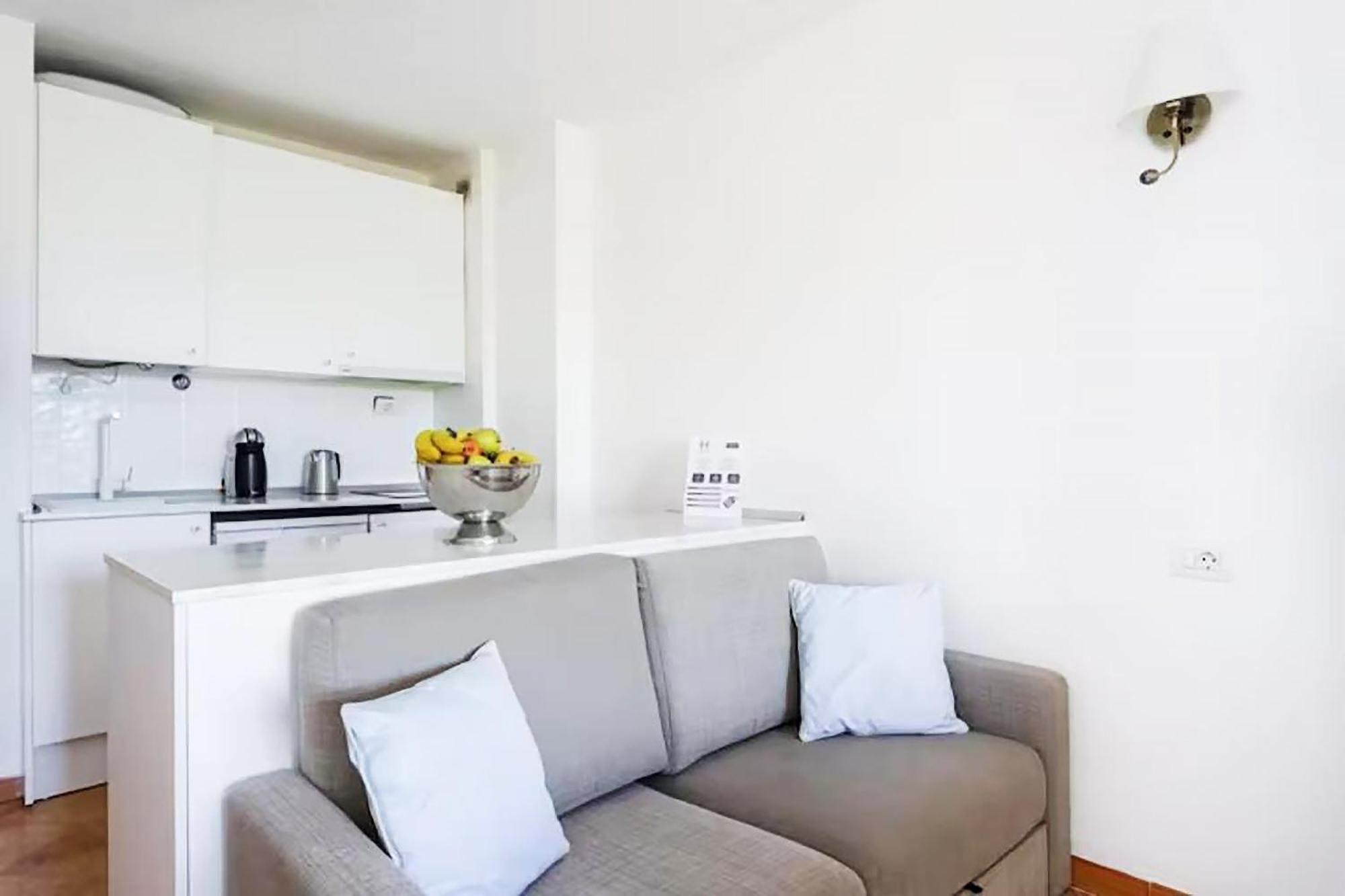 Classbnb - Seafront Studio With Beach View In The Center Of Los Cristianos Los Cristianos  Esterno foto